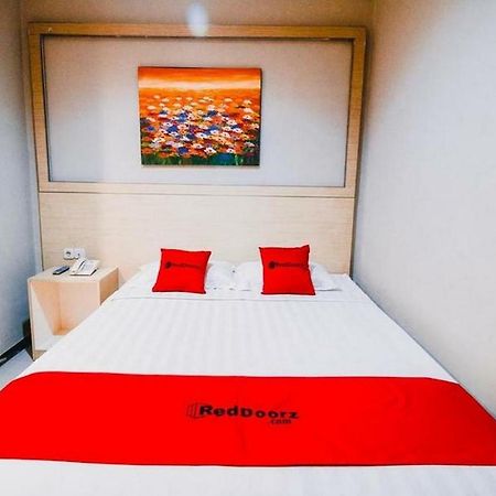 Reddoorz Plus Near Sultan Hasanuddin Airport Makasar Exteriér fotografie