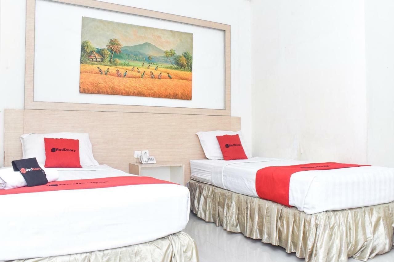 Reddoorz Plus Near Sultan Hasanuddin Airport Makasar Exteriér fotografie