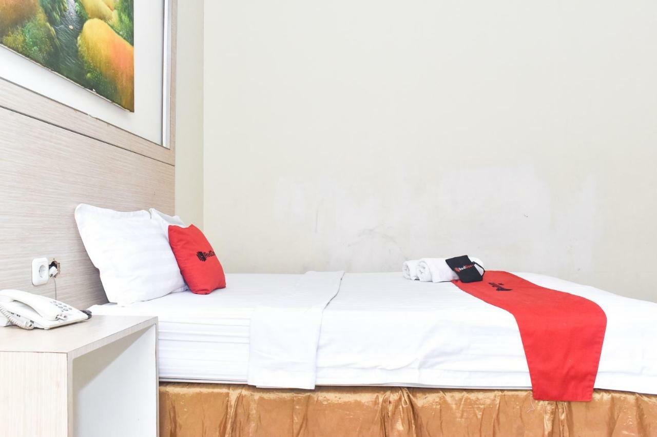 Reddoorz Plus Near Sultan Hasanuddin Airport Makasar Exteriér fotografie