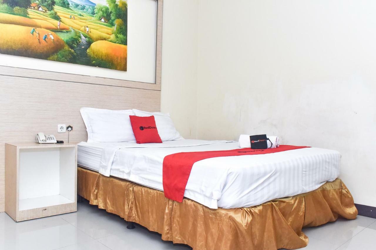Reddoorz Plus Near Sultan Hasanuddin Airport Makasar Exteriér fotografie