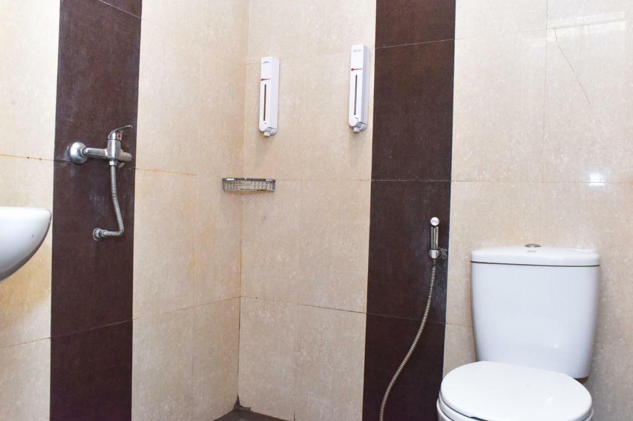 Reddoorz Plus Near Sultan Hasanuddin Airport Makasar Exteriér fotografie