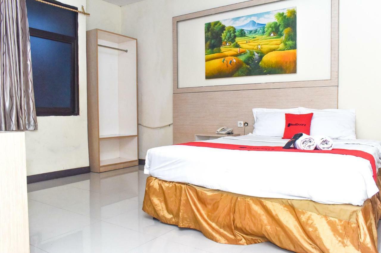 Reddoorz Plus Near Sultan Hasanuddin Airport Makasar Exteriér fotografie
