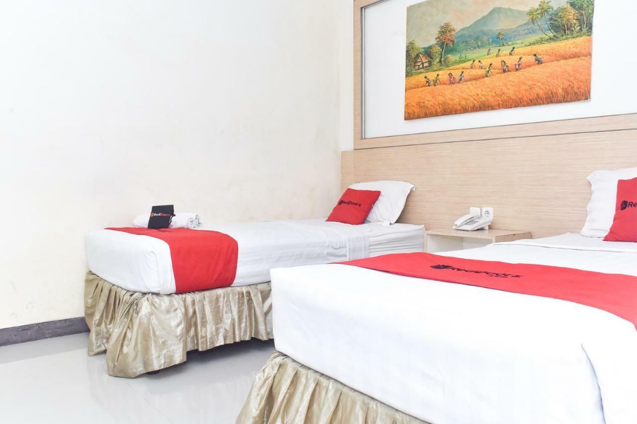 Reddoorz Plus Near Sultan Hasanuddin Airport Makasar Exteriér fotografie
