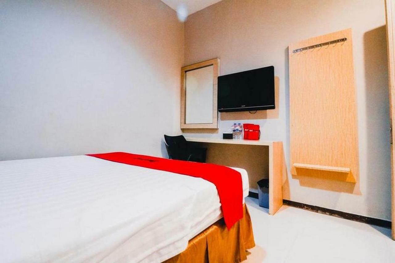 Reddoorz Plus Near Sultan Hasanuddin Airport Makasar Exteriér fotografie