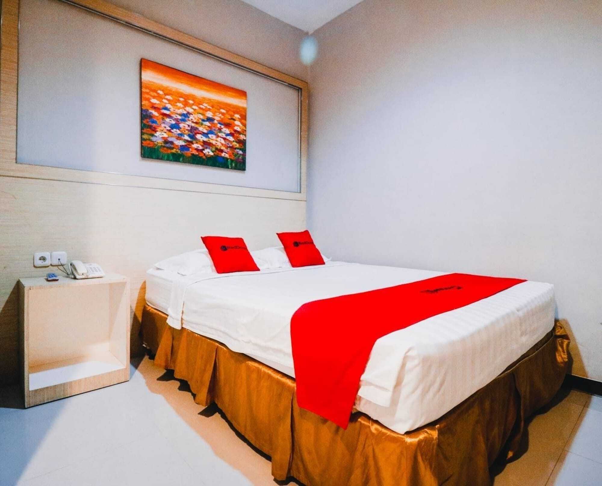 Reddoorz Plus Near Sultan Hasanuddin Airport Makasar Exteriér fotografie